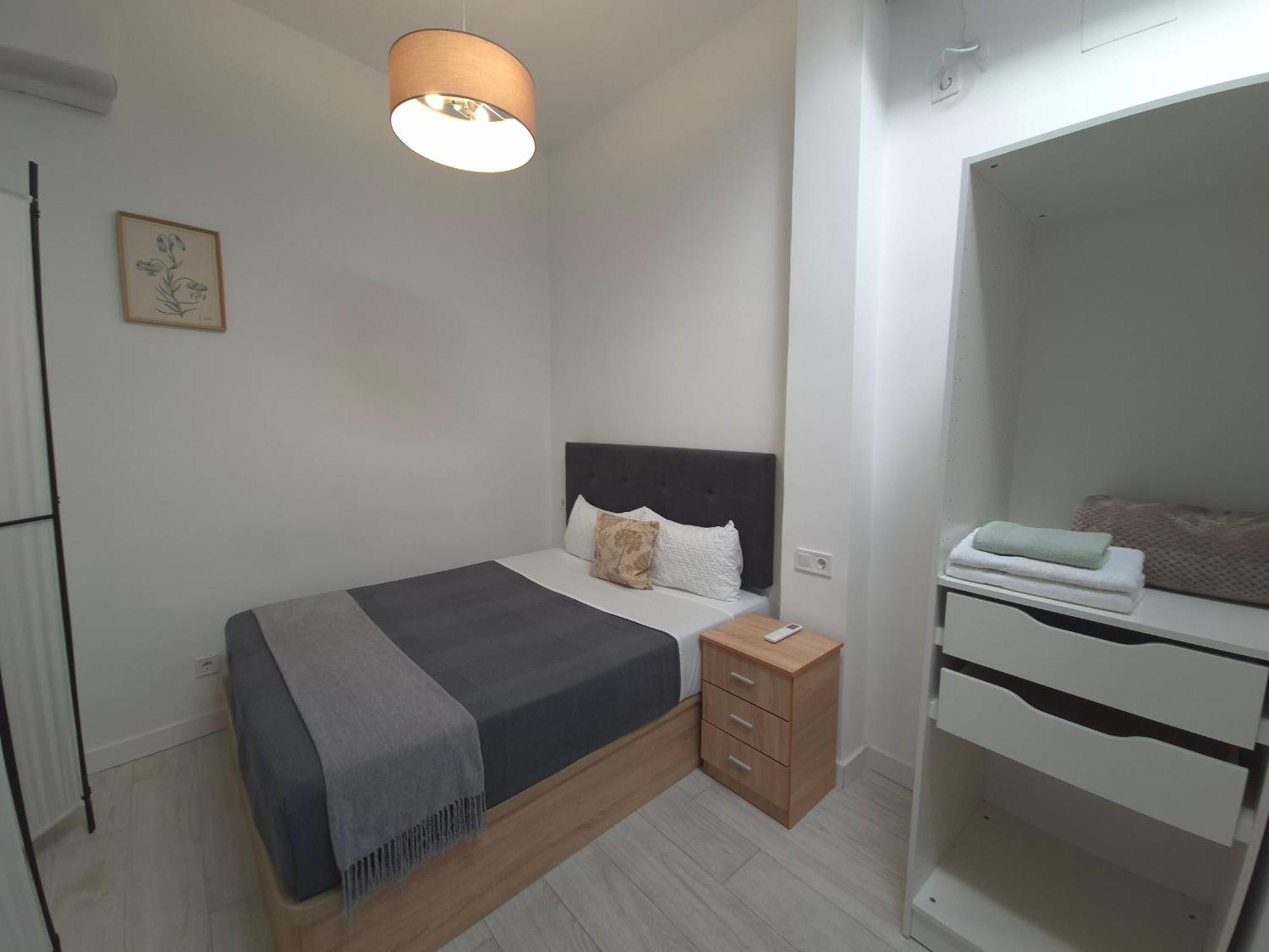 Suites Recien Reformadas Vista Alegre Madrid Esterno foto
